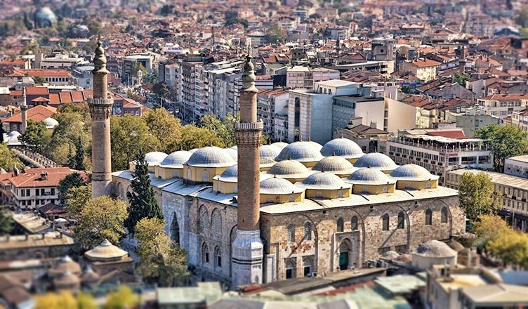 0x0-bursas-most-prominent-landmark-the-grand-mosque-1529269822560.jpg